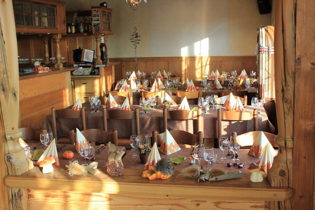 Hotel Restaurant Jura Kerzers Екстер'єр фото
